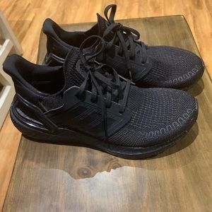 Adidas UltraBoost 20🖤